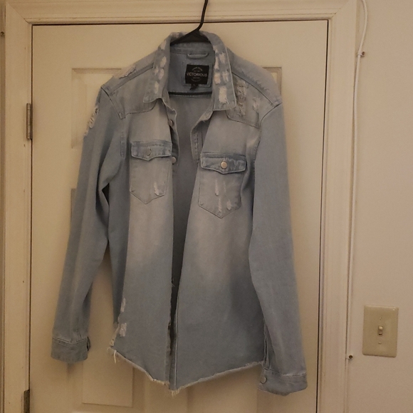 🔥🔥🔥 Fashionova Jean's button up - Picture 1 of 3